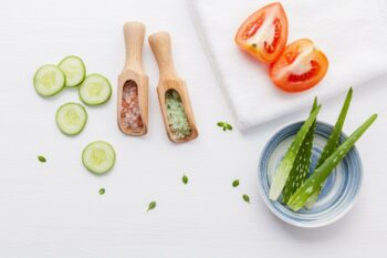 Routine naturelle pour une peau éclatante : conseils et étapes au quotidien