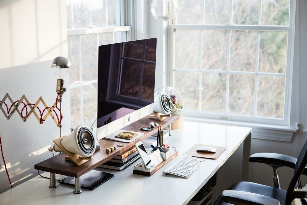 espace-de-travail-a-domicile-ergonomique-avec-bureau-chaise-confortab espace-de-travail-a-domicile-ergonomique-avec-bureau-chaise-confortab