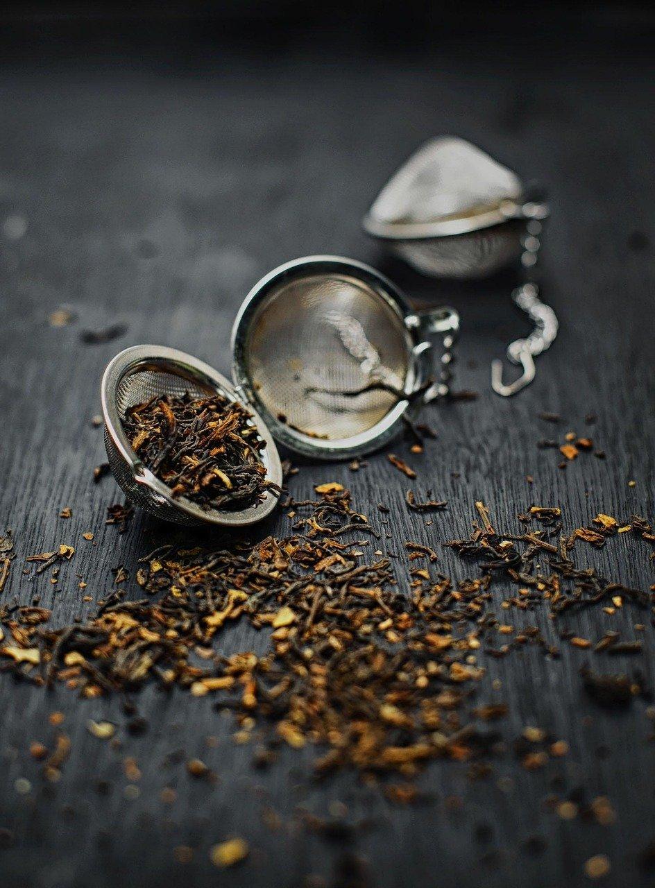 infusion-detox-aux-feuilles-de-bouleau-pissenlit-et-chardon-marie pour une cure detox